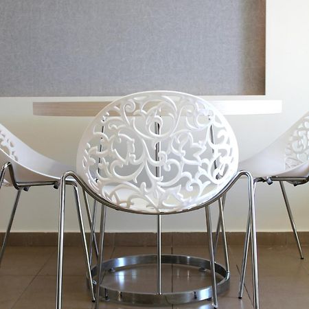 Sea Melody Beach Hotel Apartments 이알리소스 외부 사진