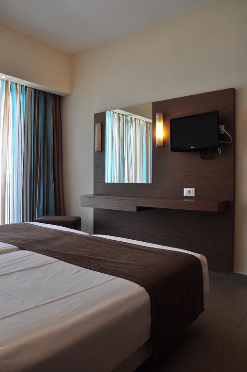 Sea Melody Beach Hotel Apartments 이알리소스 객실 사진