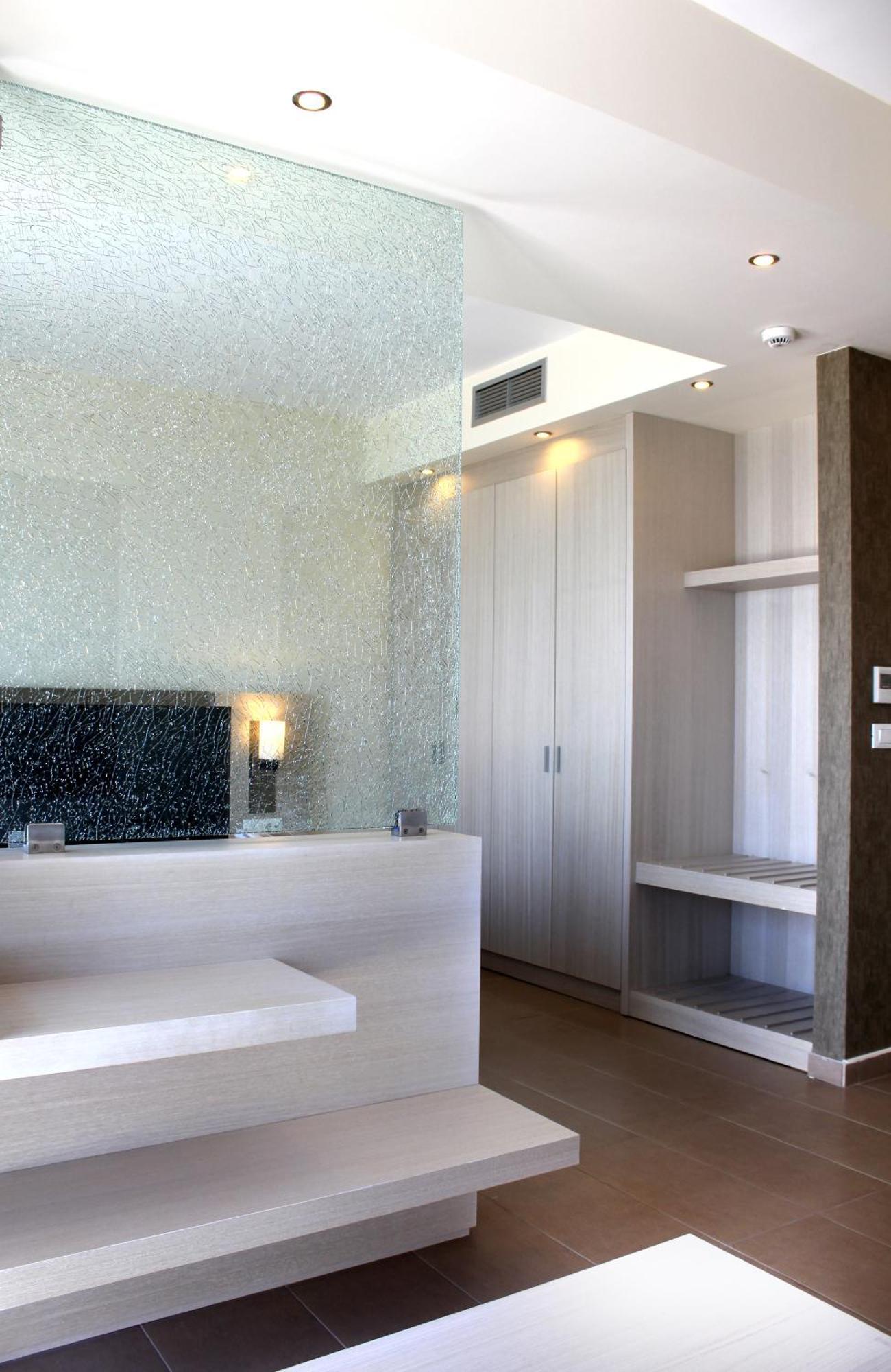 Sea Melody Beach Hotel Apartments 이알리소스 외부 사진