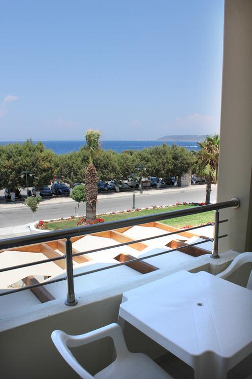 Sea Melody Beach Hotel Apartments 이알리소스 객실 사진