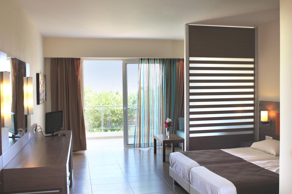 Sea Melody Beach Hotel Apartments 이알리소스 객실 사진