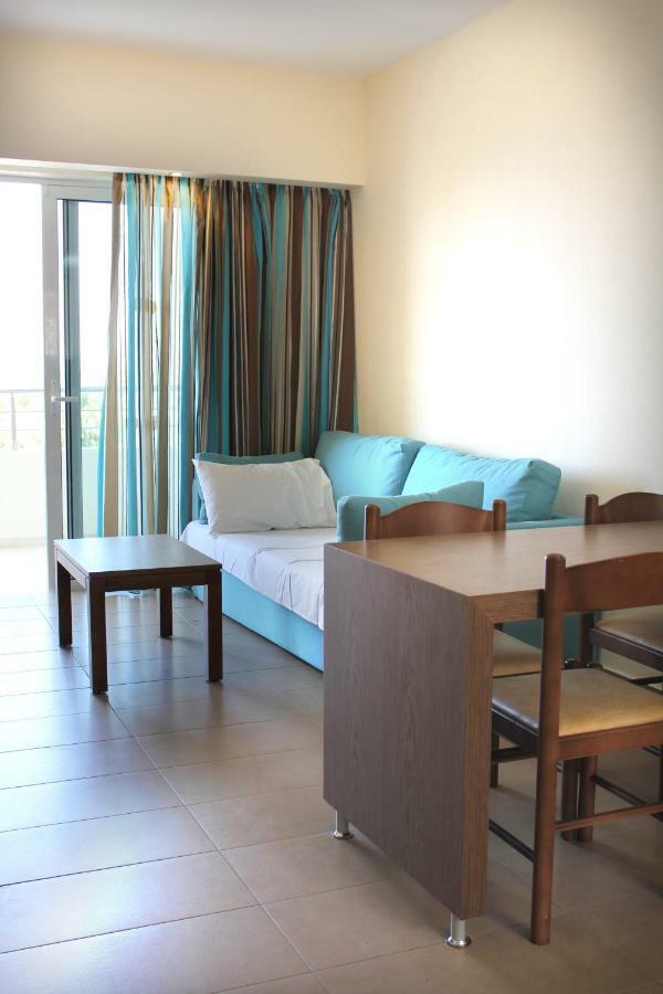 Sea Melody Beach Hotel Apartments 이알리소스 외부 사진
